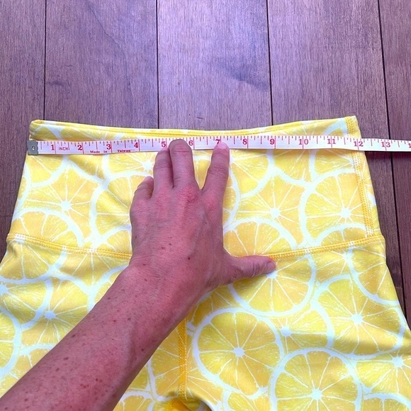 NWOT Wildfox lemon print white yellow sports workout leggings/tights yoga sz S - Picture 8 of 10